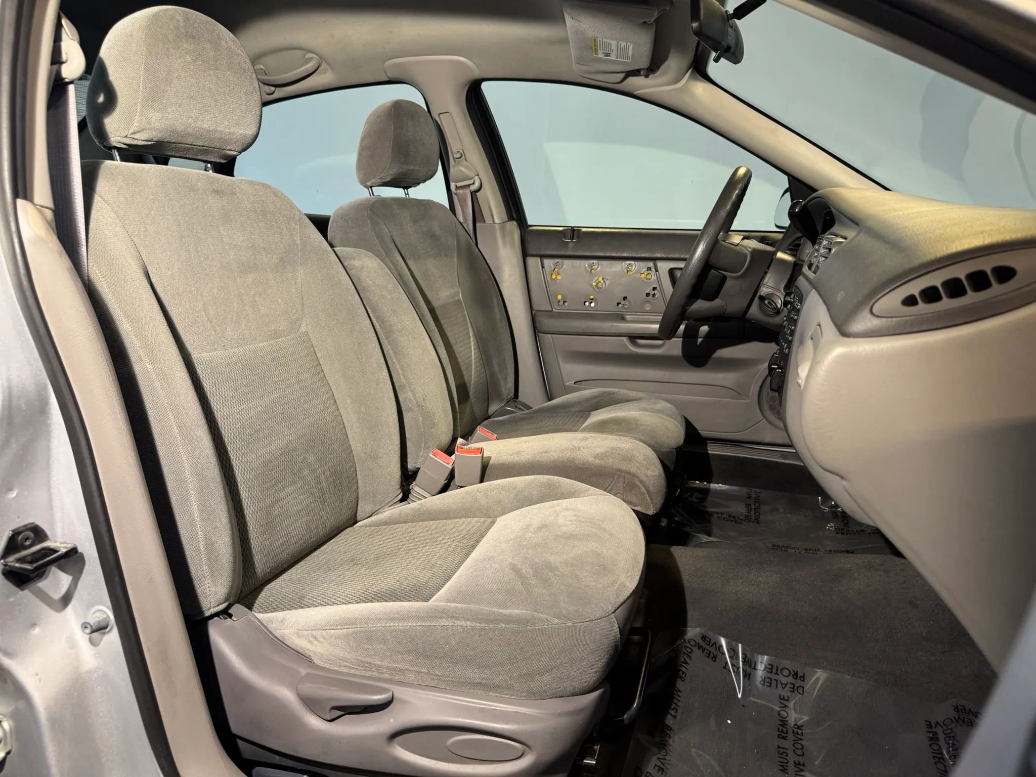 Used 2007 Ford Taurus SE FWD image 17