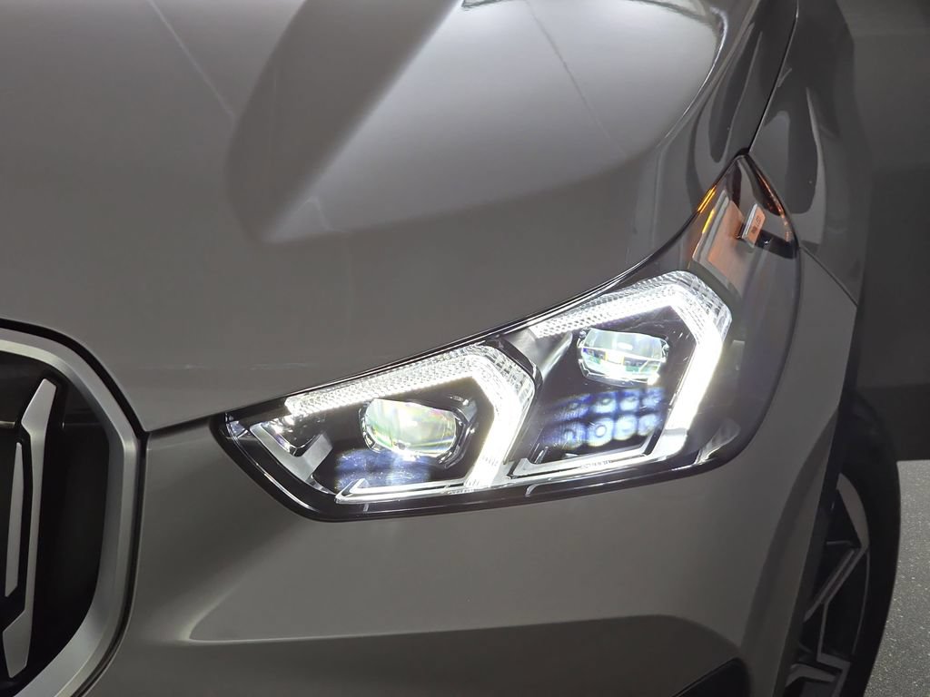 Used 2025 BMW X1 xDrive28i w/ Premium Package AWD/4WD image 32