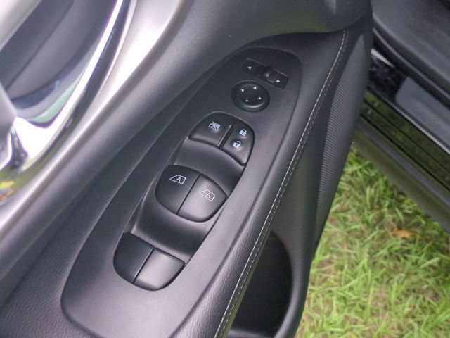 Certified 2020 Nissan Pathfinder SV FWD image 15