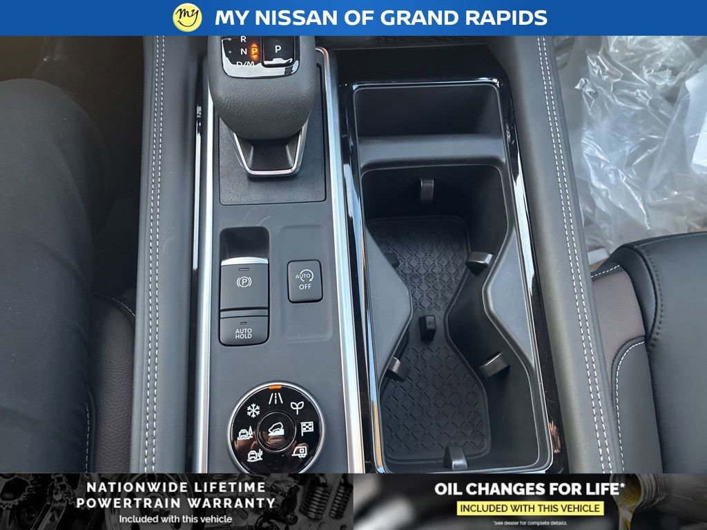 New 2026 Nissan Pathfinder Platinum image 23
