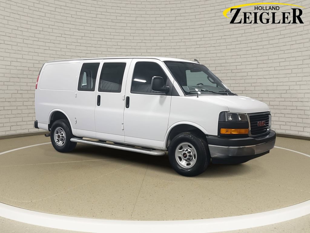 Used 2024 GMC Savana 2500 w/ Driver Convenience Package image 3