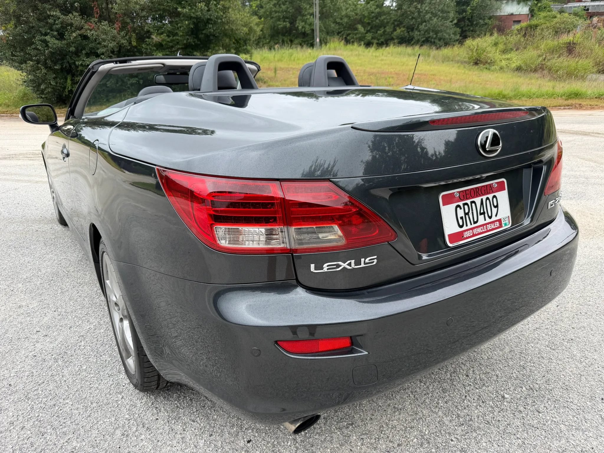 Used 2011 Lexus IS 250C w/ Luxury Pkg RWD image 3