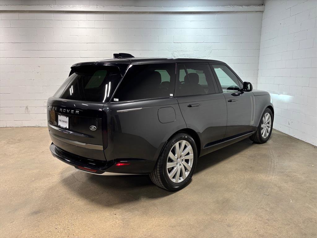 Used 2023 Land Rover Range Rover SE image 6