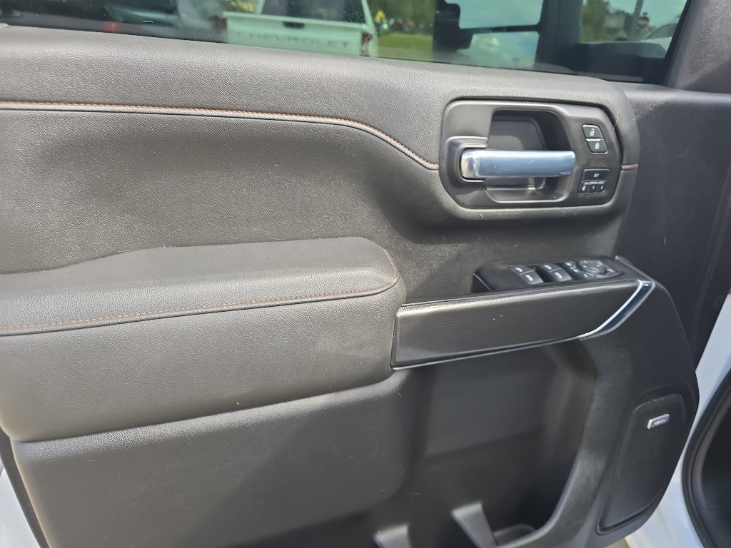 Used 2022 GMC Sierra 2500 AT4 w/ AT4 Premium Plus Package image 18