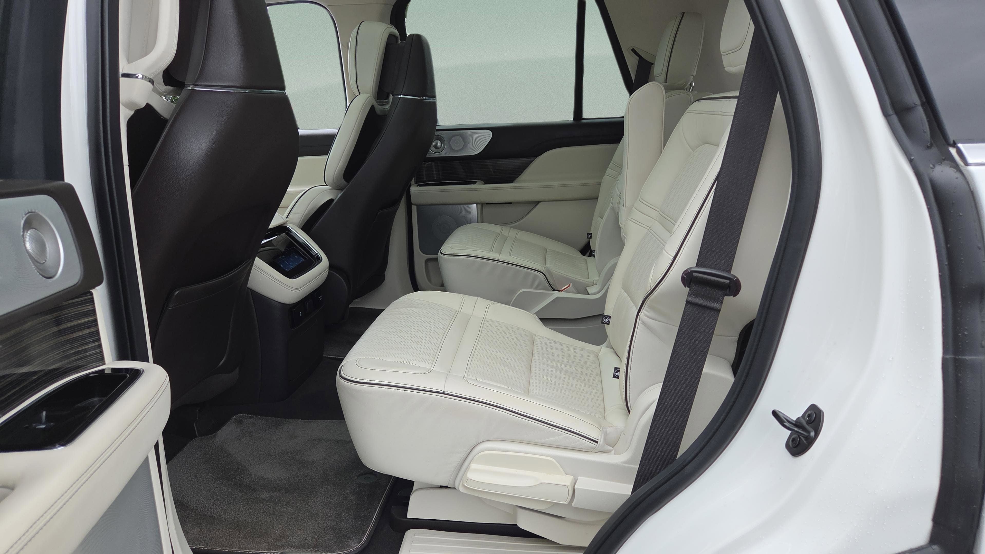 Used 2022 Lincoln Navigator Black Label AWD/4WD image 10