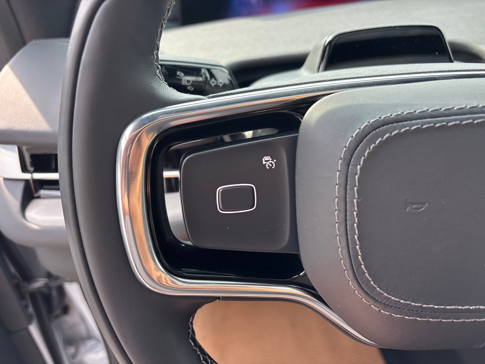 New 2026 Lincoln Navigator Reserve w/ Jet Appearance Package AWD/4WD image 16
