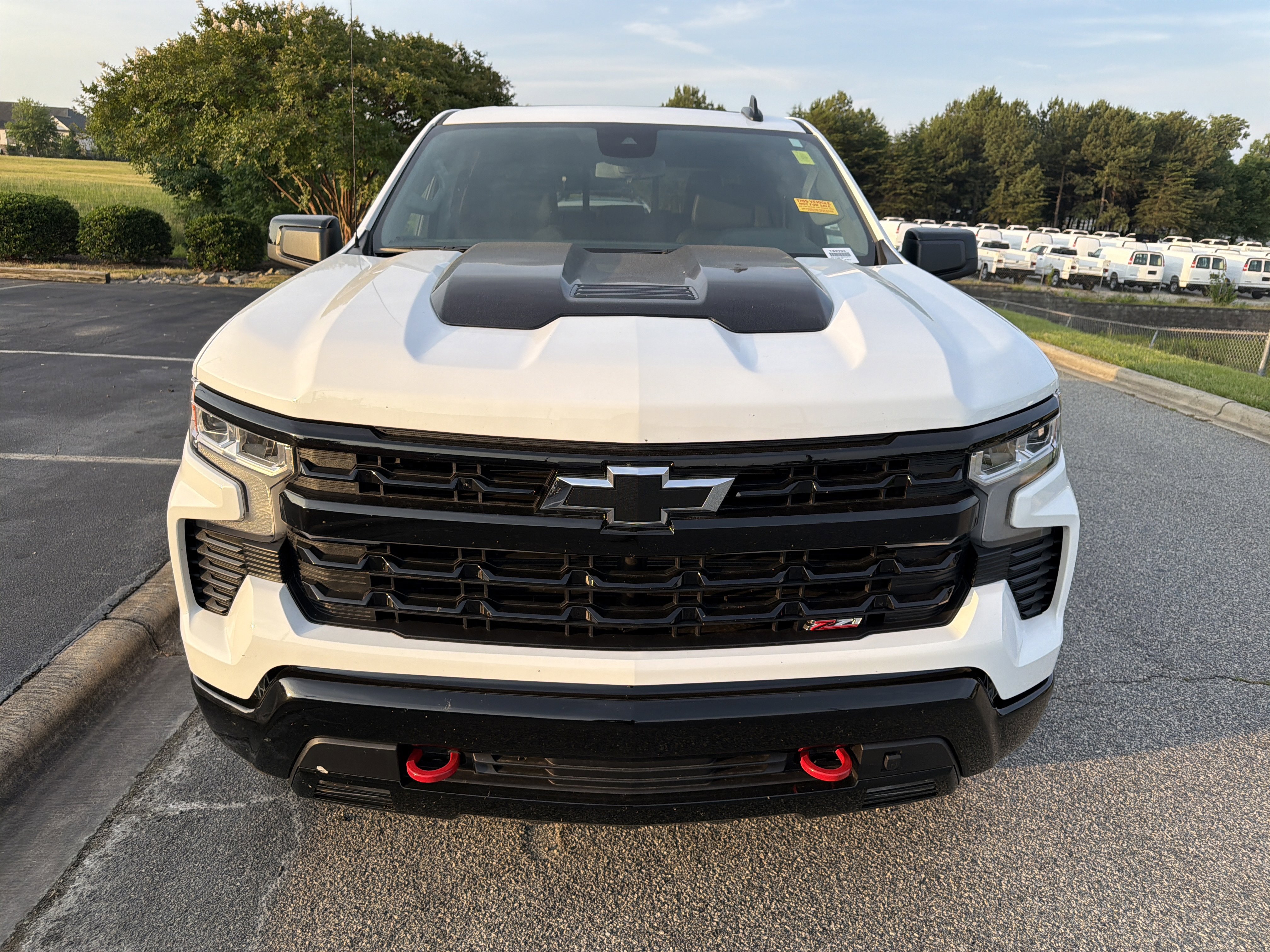 Used 2025 Chevrolet Silverado 1500 LT Trail Boss w/ Convenience Package II AWD/4WD image 3