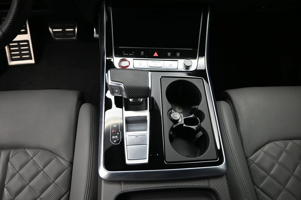 Used 2024 Audi SQ8 Prestige AWD/4WD image 16