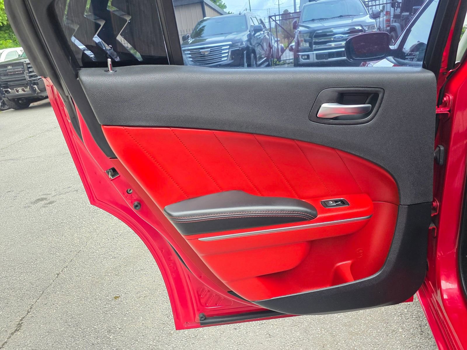 Used 2016 Dodge Charger R/T w/ Plus Group RWD image 23
