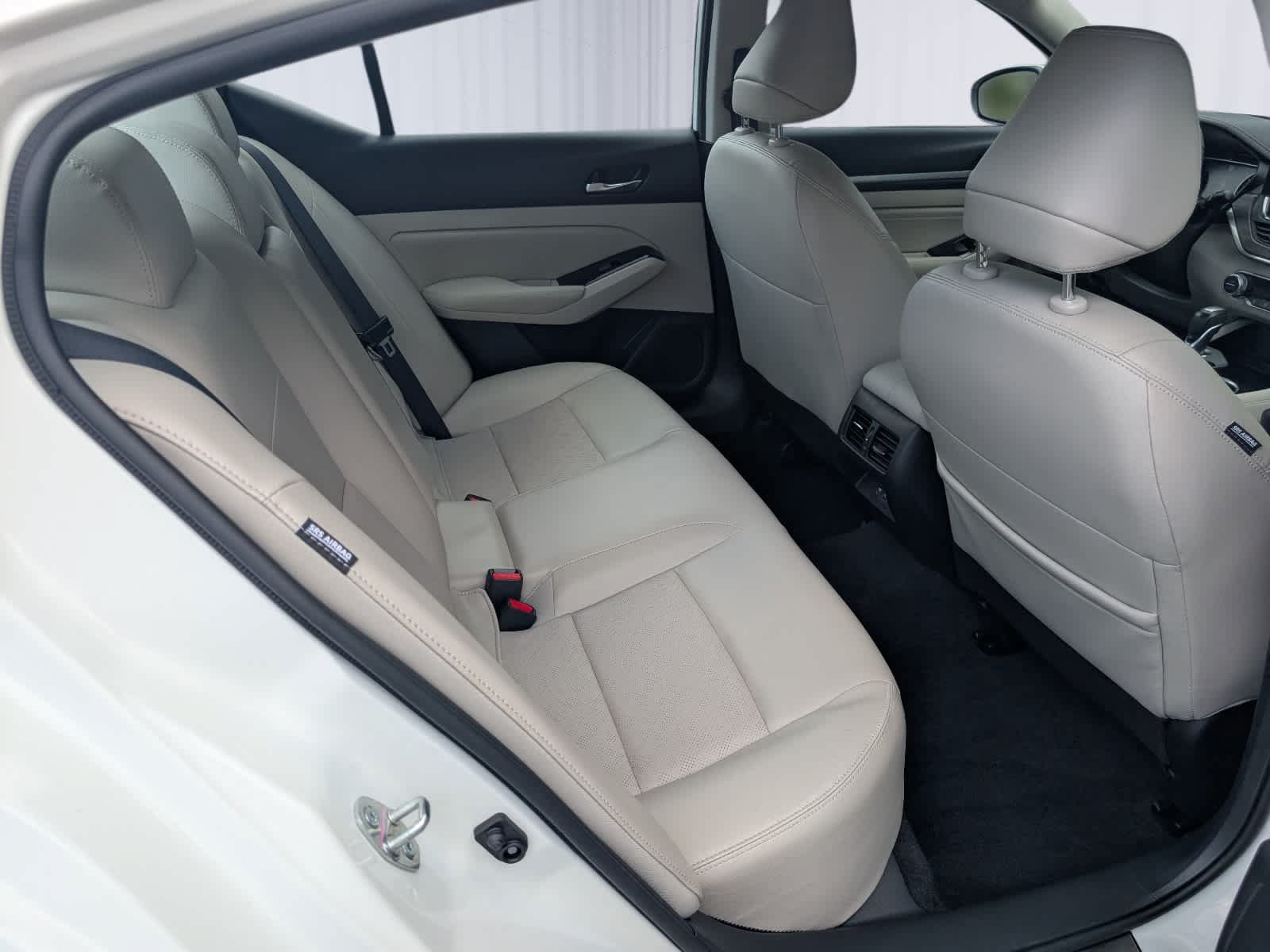 Used 2023 Nissan Altima 2.5 SL AWD/4WD image 11