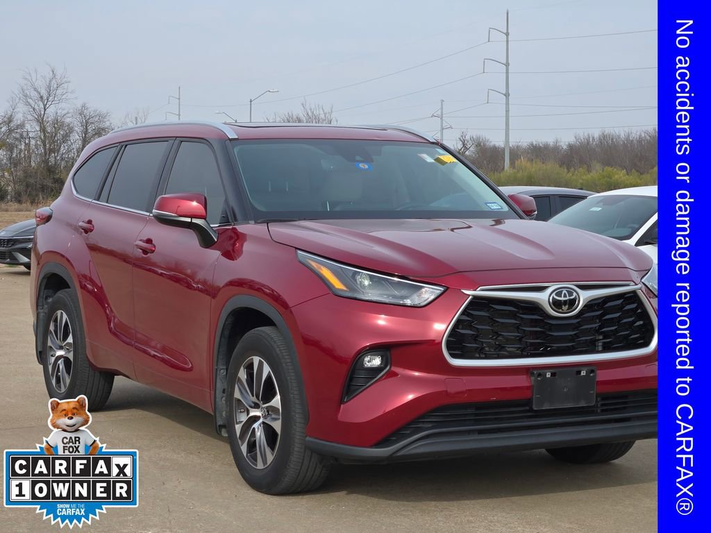 Used 2023 Toyota Highlander L image 2