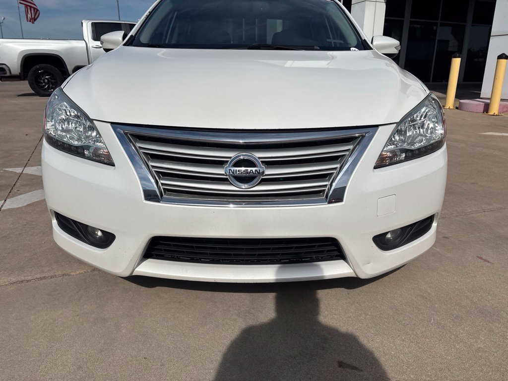 Used 2015 Nissan Sentra SL w/ SL Premium Package FWD image 2