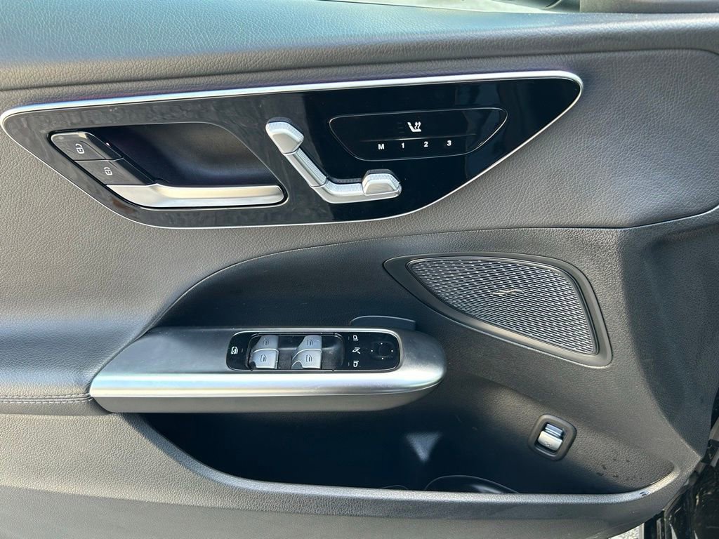 Used 2025 Mercedes-Benz C 300 Sedan image 16