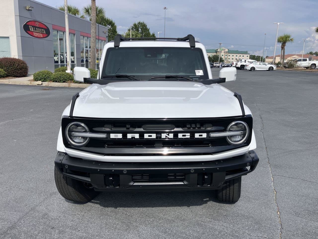 Used 2024 Ford Bronco Outer Banks AWD/4WD image 8