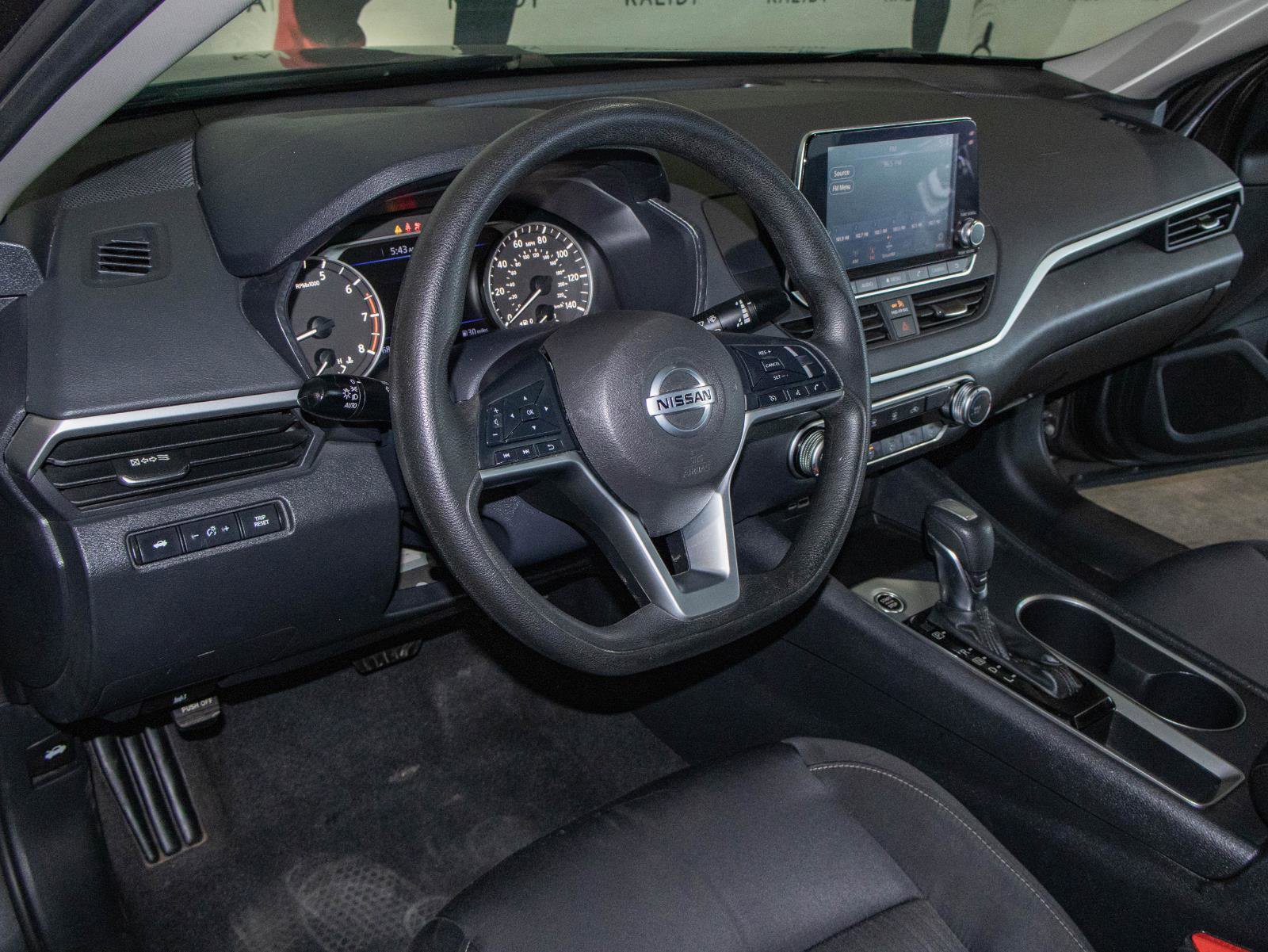 Used 2022 Nissan Altima 2.5 SV image 5