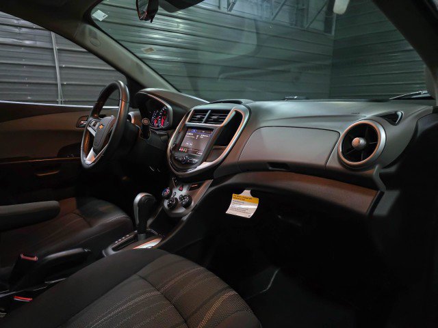 Used 2020 Chevrolet Sonic LT w/ Convenience Package image 11