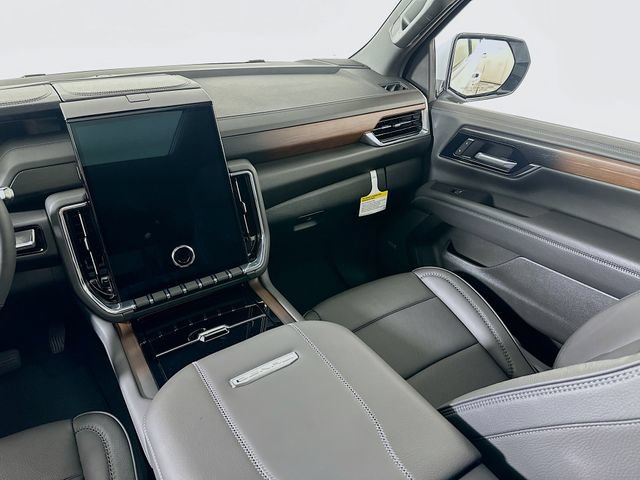 Used 2026 GMC Yukon Denali w/ Denali Reserve Package AWD/4WD image 31
