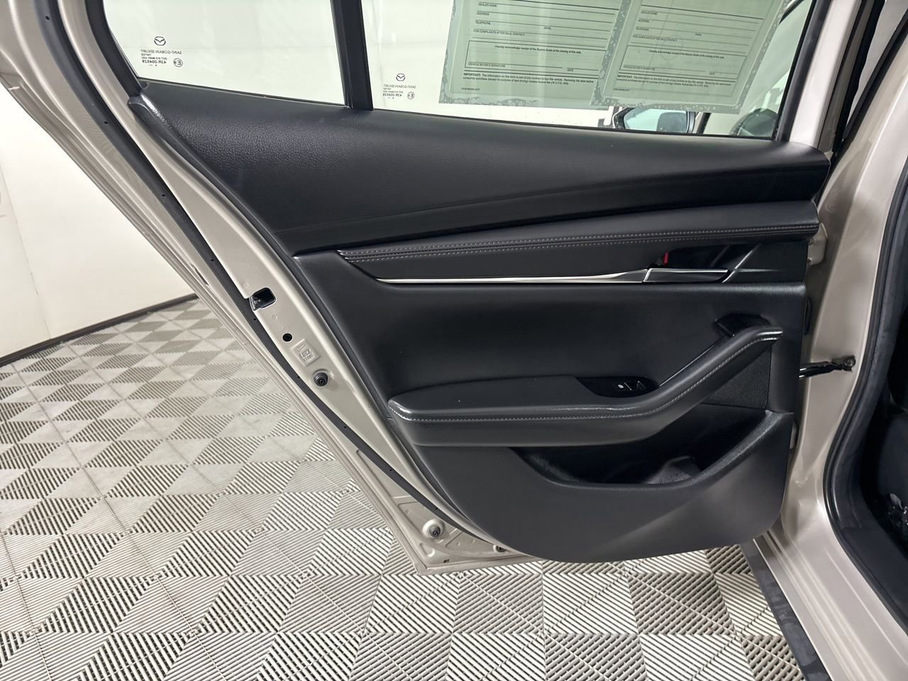 Used 2025 MAZDA MAZDA3 s image 19