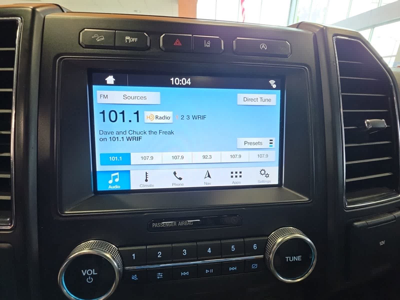 Used 2019 Ford Expedition Limited w/ Equipment Group 301A AWD/4WD image 29