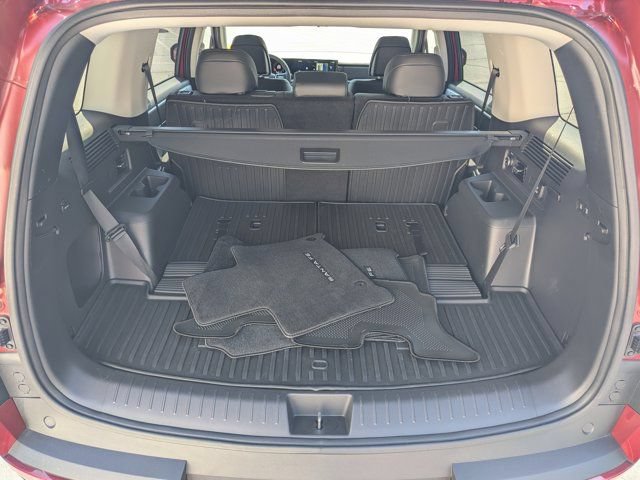 Used 2025 Hyundai Santa Fe XRT AWD/4WD image 16