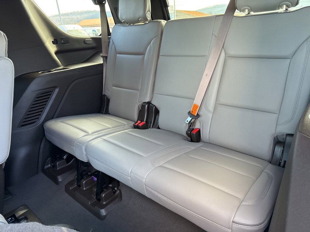 Used 2023 GMC Yukon SLT image 8