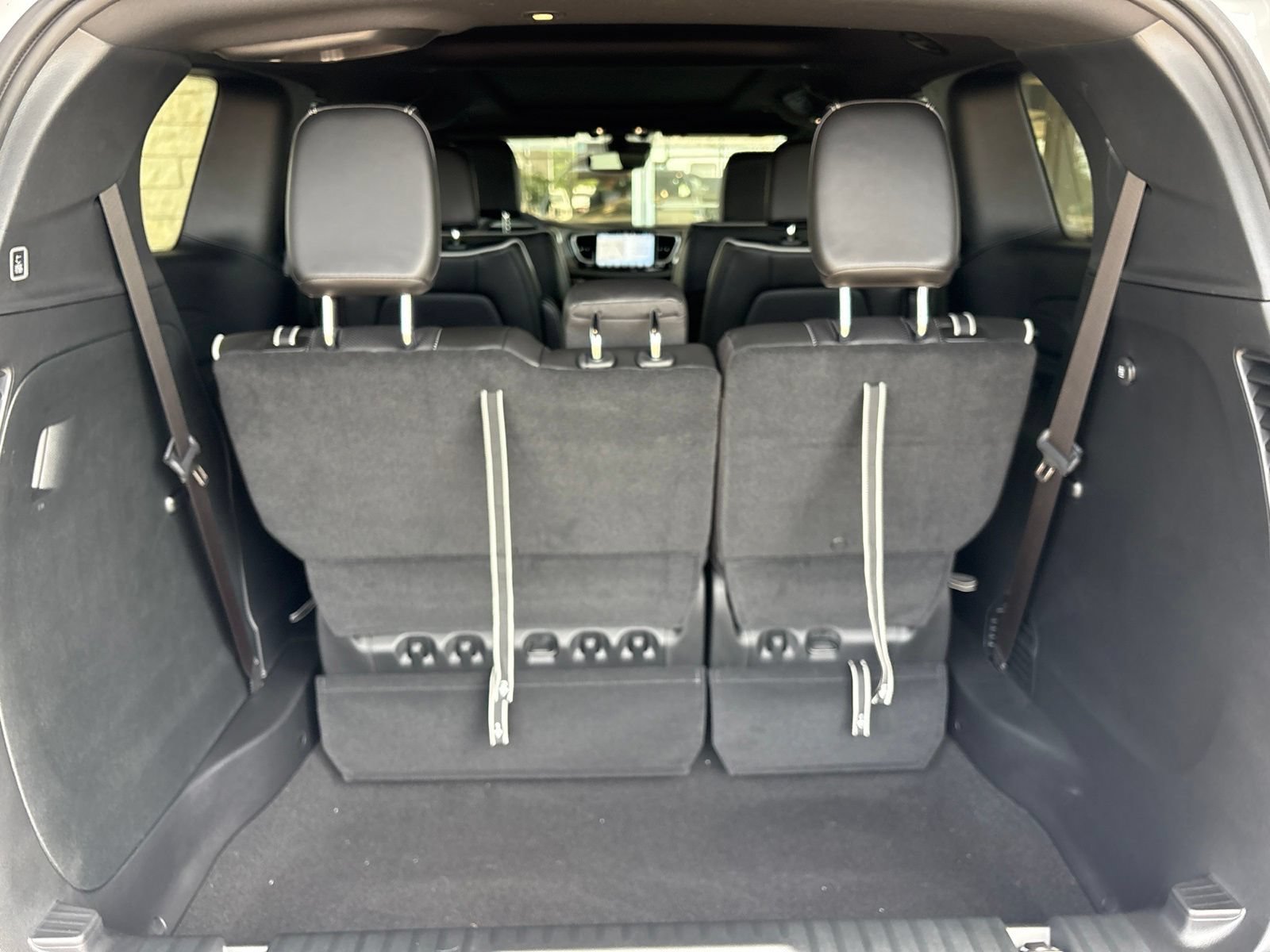 New 2027 Chrysler Pacifica Limited FWD image 18