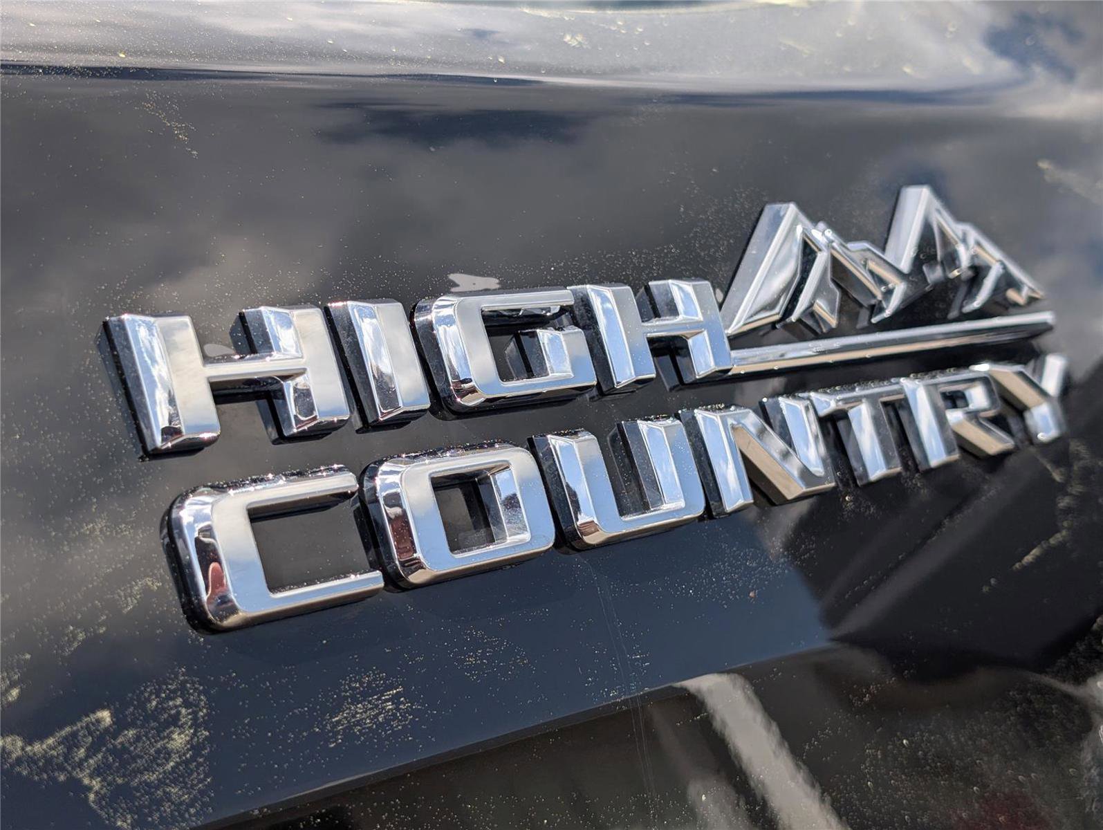 Used 2024 Chevrolet Silverado 2500 High Country w/ Technology Package image 38