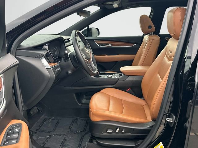 Used 2022 Cadillac XT5 Premium Luxury w/ Technology Package image 16