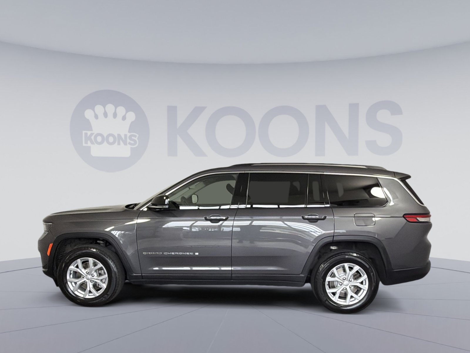 Used 2023 Jeep Grand Cherokee L Limited w/ Luxury Tech Group II AWD/4WD image 2