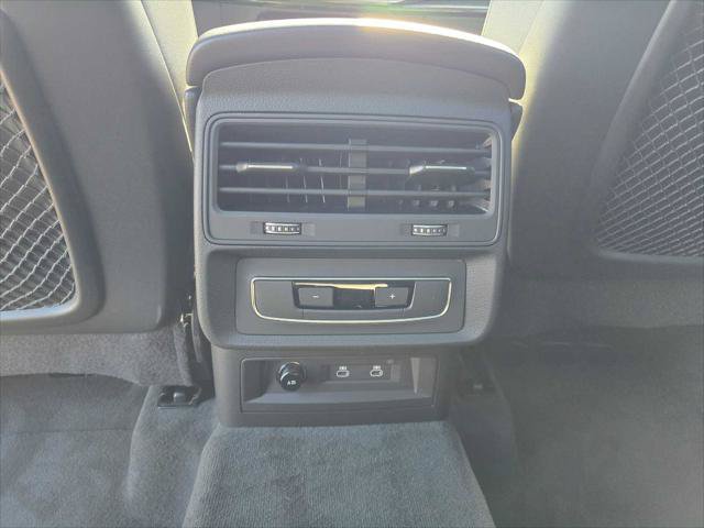 Certified 2025 Audi Q7 2.0T Premium w/ Convenience Plus Package AWD/4WD image 20