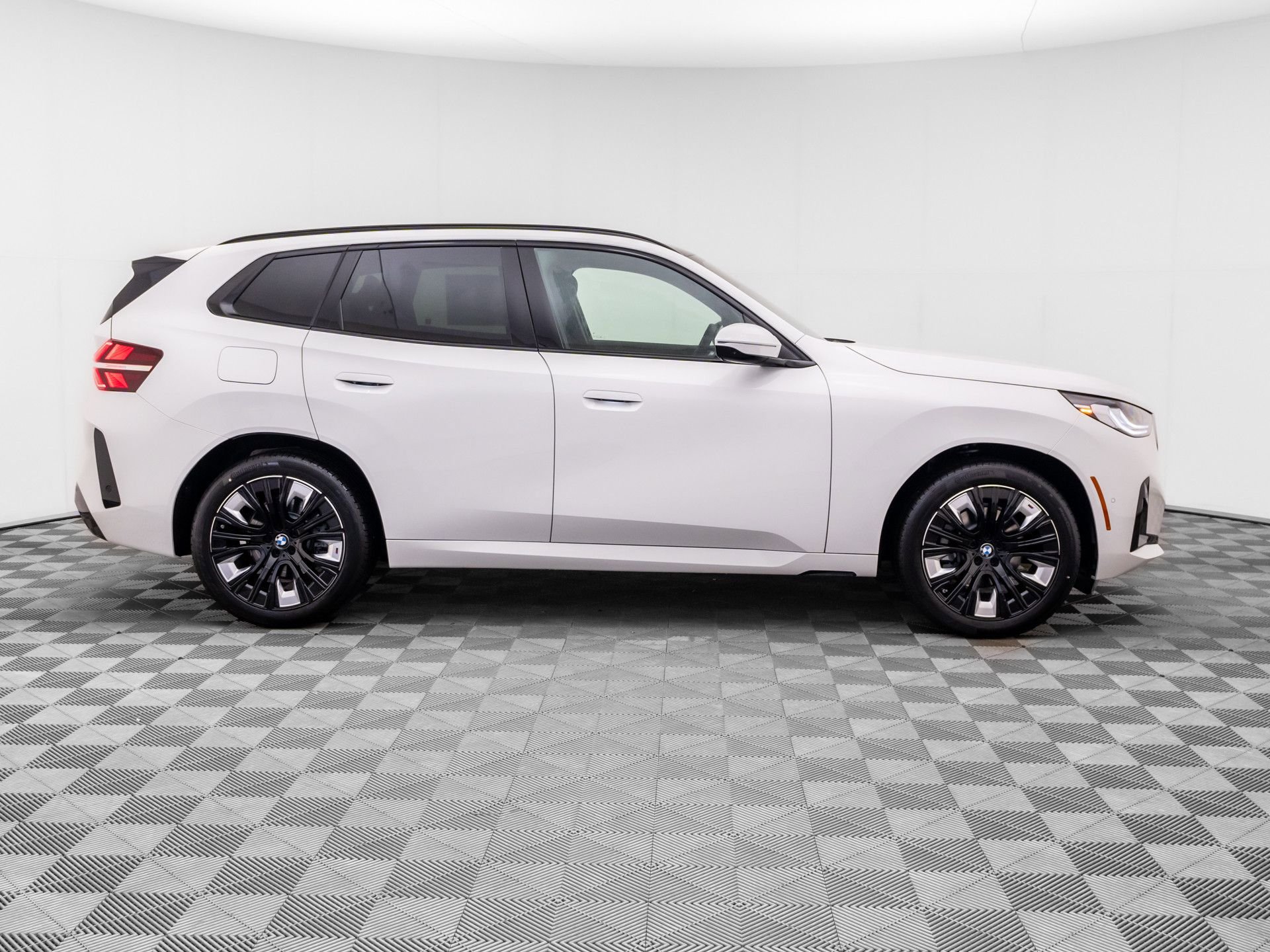New 2026 BMW X3 xDrive30 w/ Premium Package AWD/4WD image 8