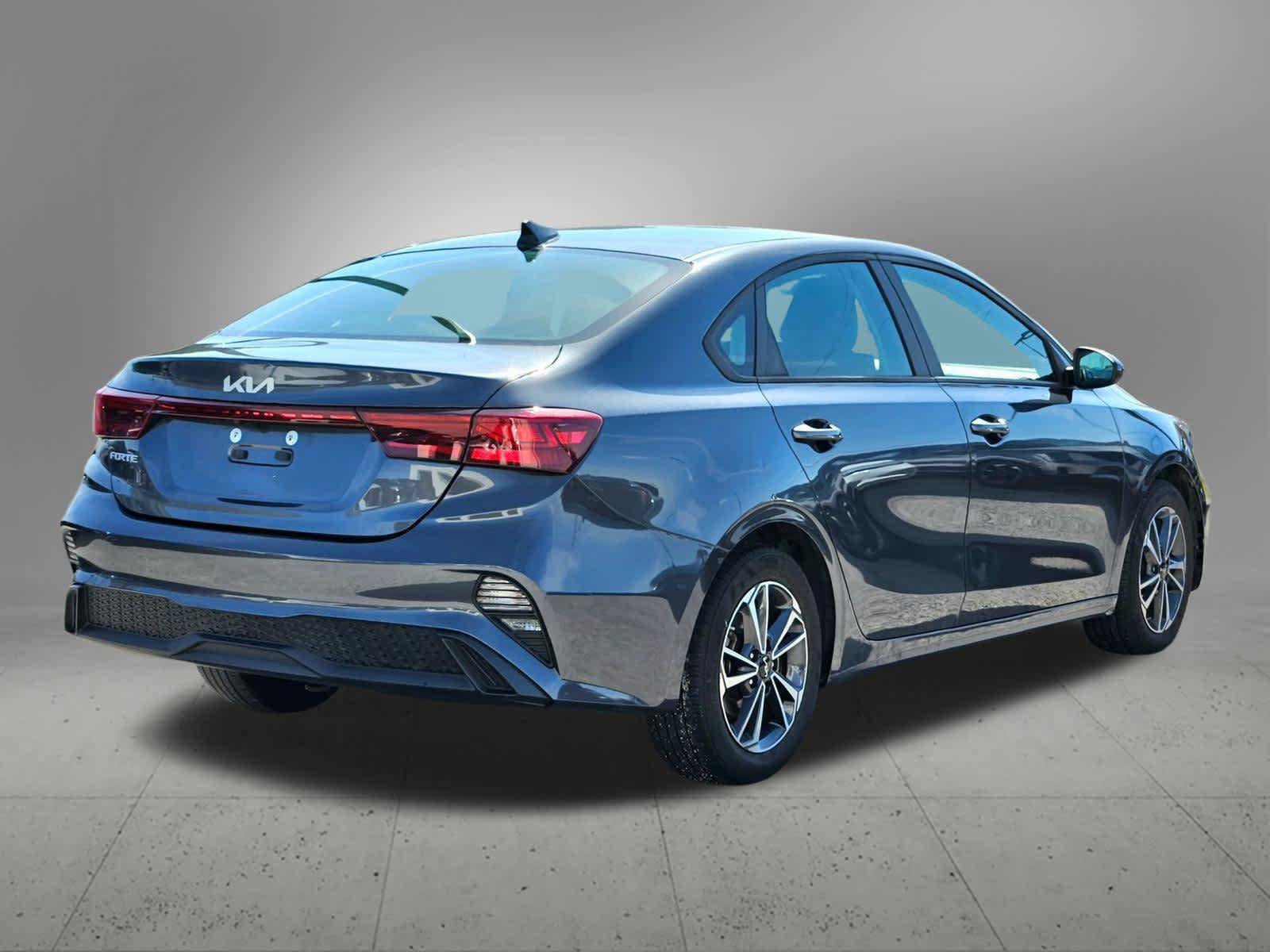 Used 2024 Kia Forte LXS FWD image 6