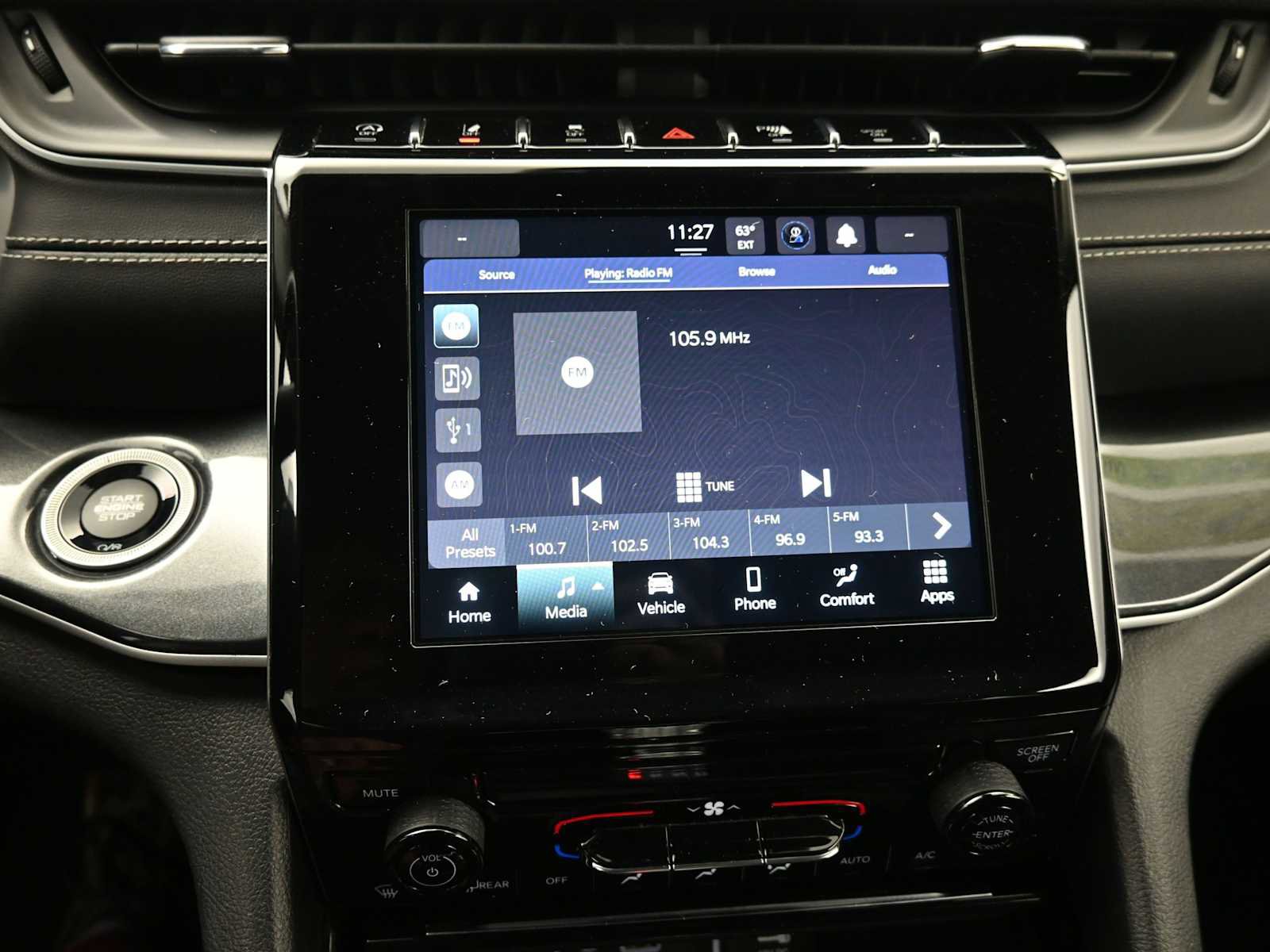 Used 2023 Jeep Grand Cherokee L Laredo image 17