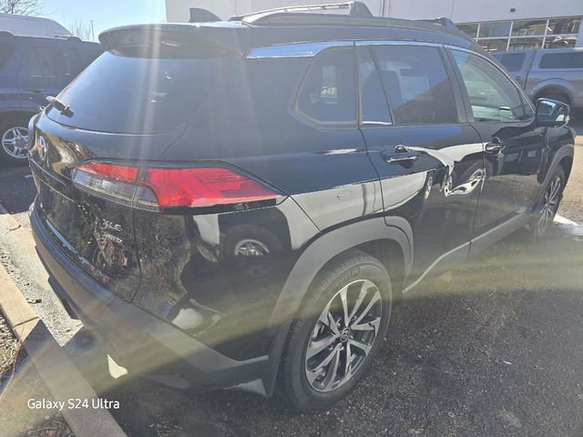 Used 2022 Toyota Corolla Cross XLE w/ Convenience Package image 10