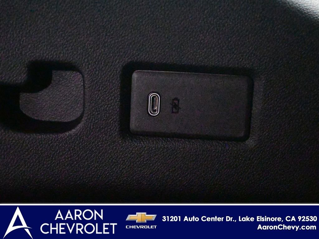 New 2026 Chevrolet Suburban LT w/ Comfort Package AWD/4WD image 43