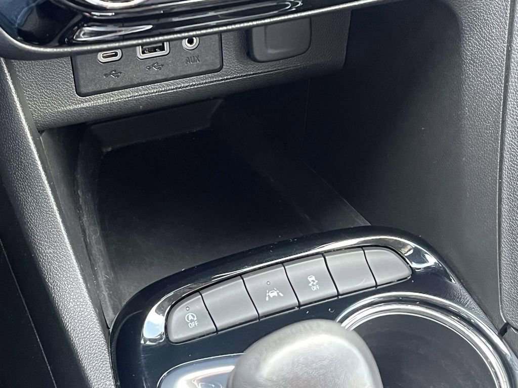 Certified 2023 Buick Encore GX Select w/ Sport Touring Package image 28