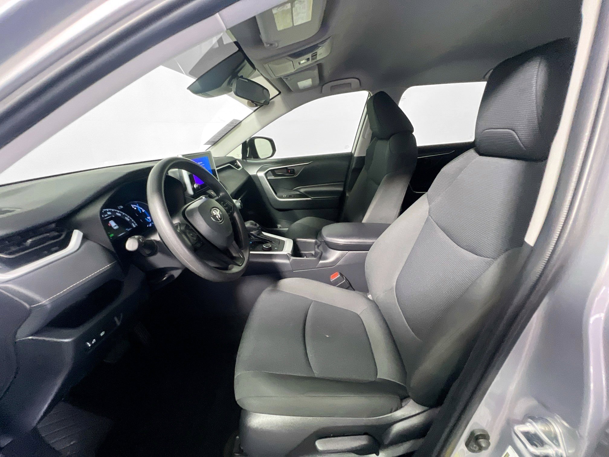 Used 2024 Toyota RAV4 LE image 14