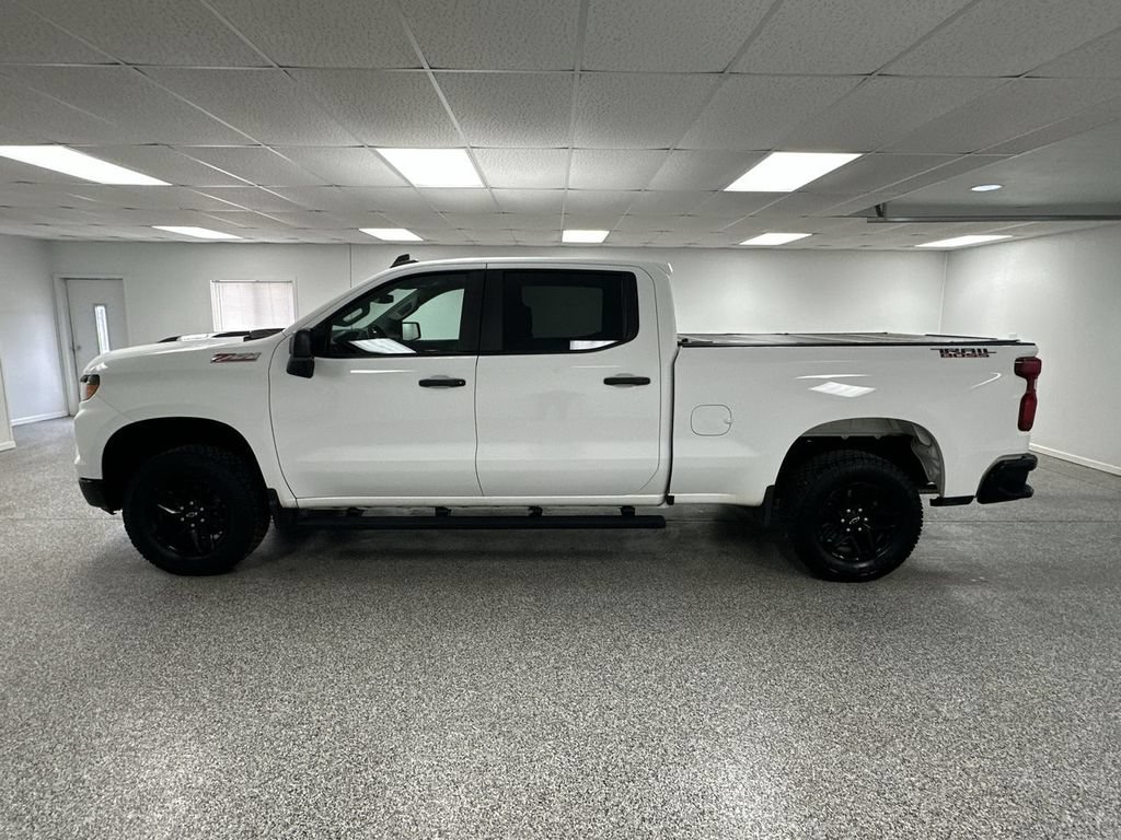 Used 2022 Chevrolet Silverado 1500 Custom Trail Boss AWD/4WD image 5
