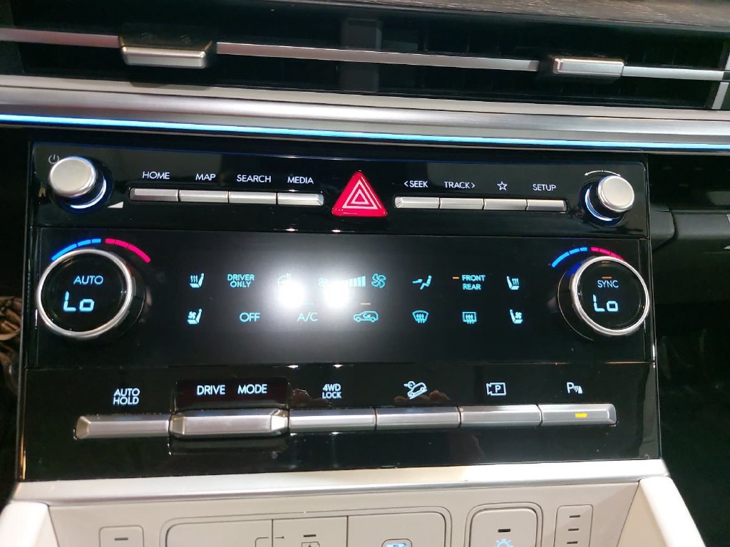 Used 2024 Hyundai Santa Fe Calligraphy AWD/4WD image 25