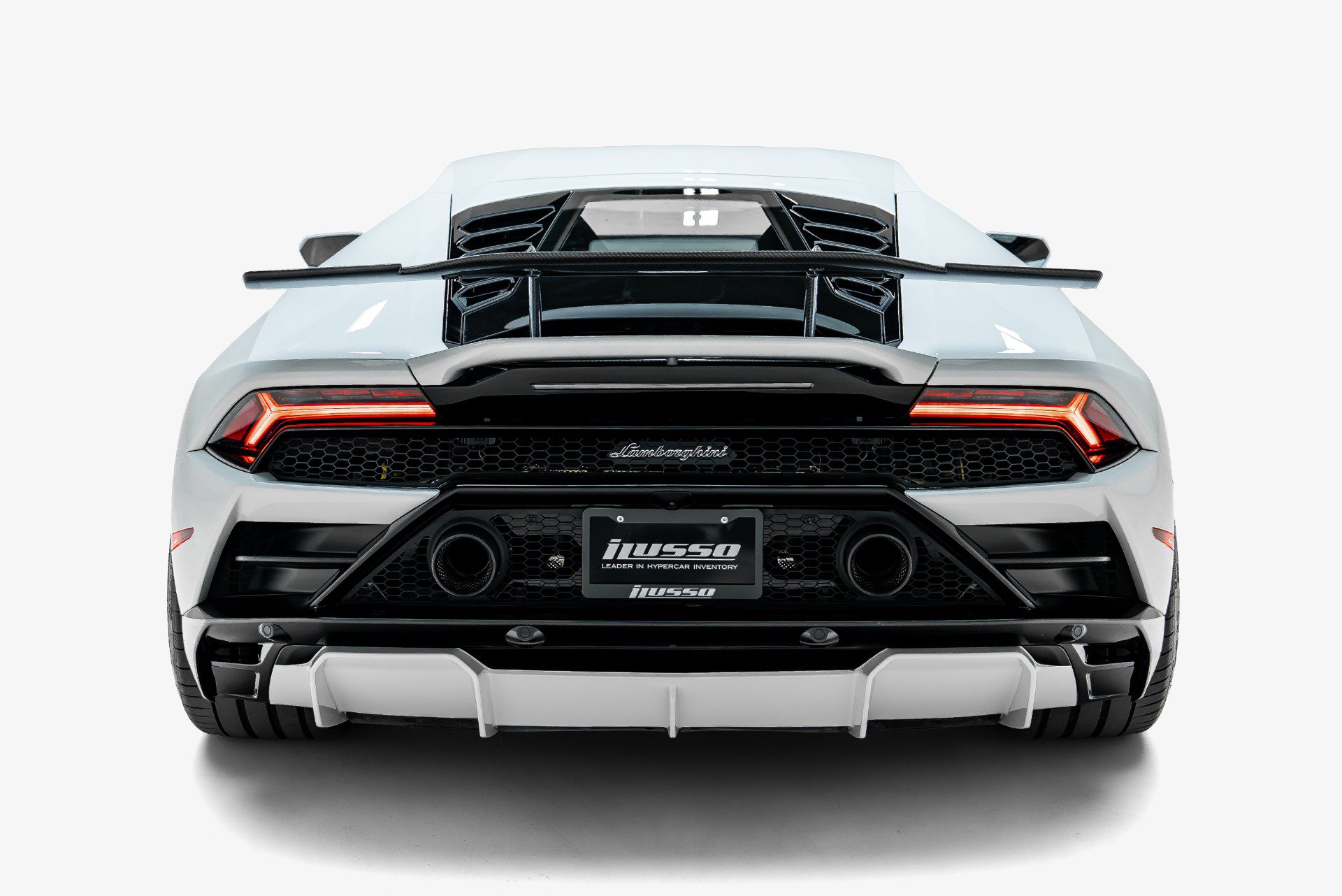 Used 2021 Lamborghini Huracan EVO RWD image 13