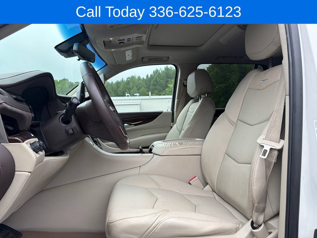 Used 2017 Cadillac Escalade Premium Luxury AWD/4WD image 19