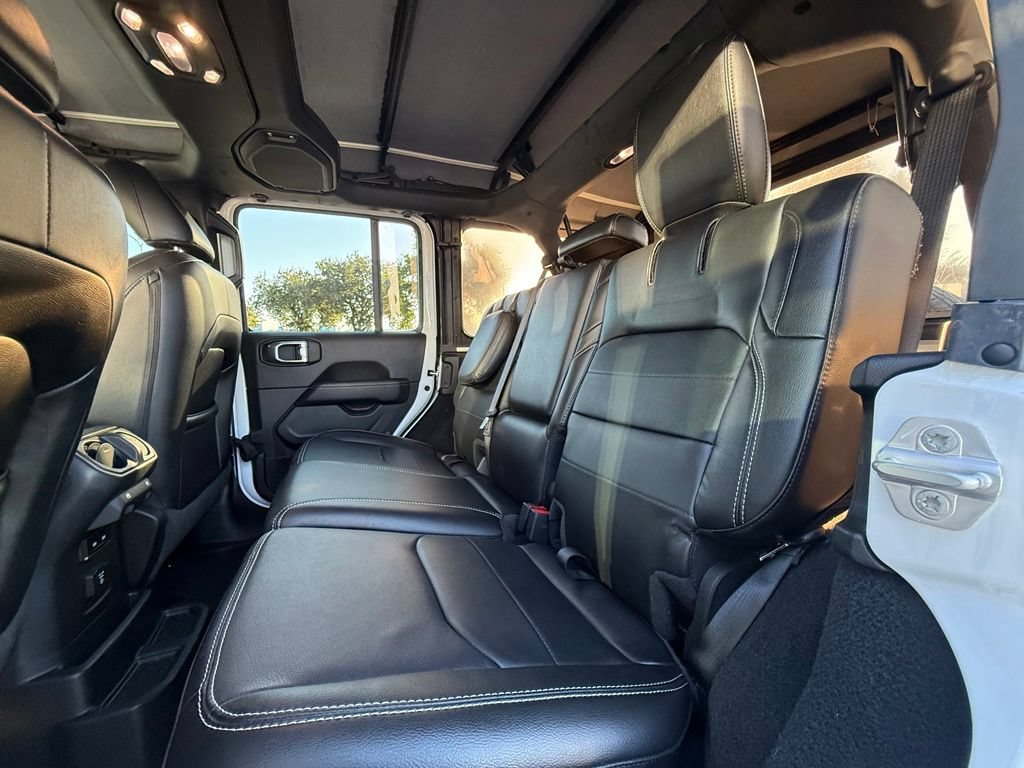 Used 2021 Jeep Wrangler Unlimited Sahara w/ Cold Weather Group AWD/4WD image 34