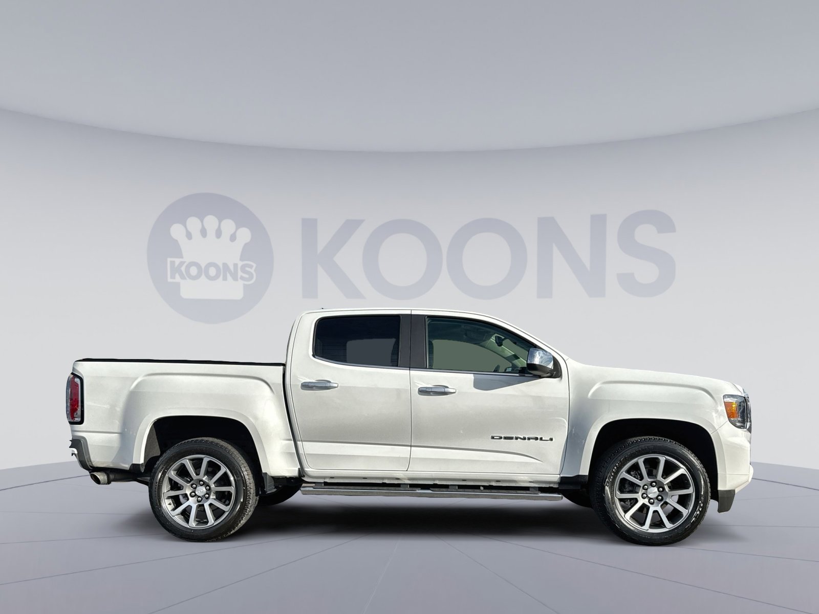 Used 2022 GMC Canyon Denali image 8
