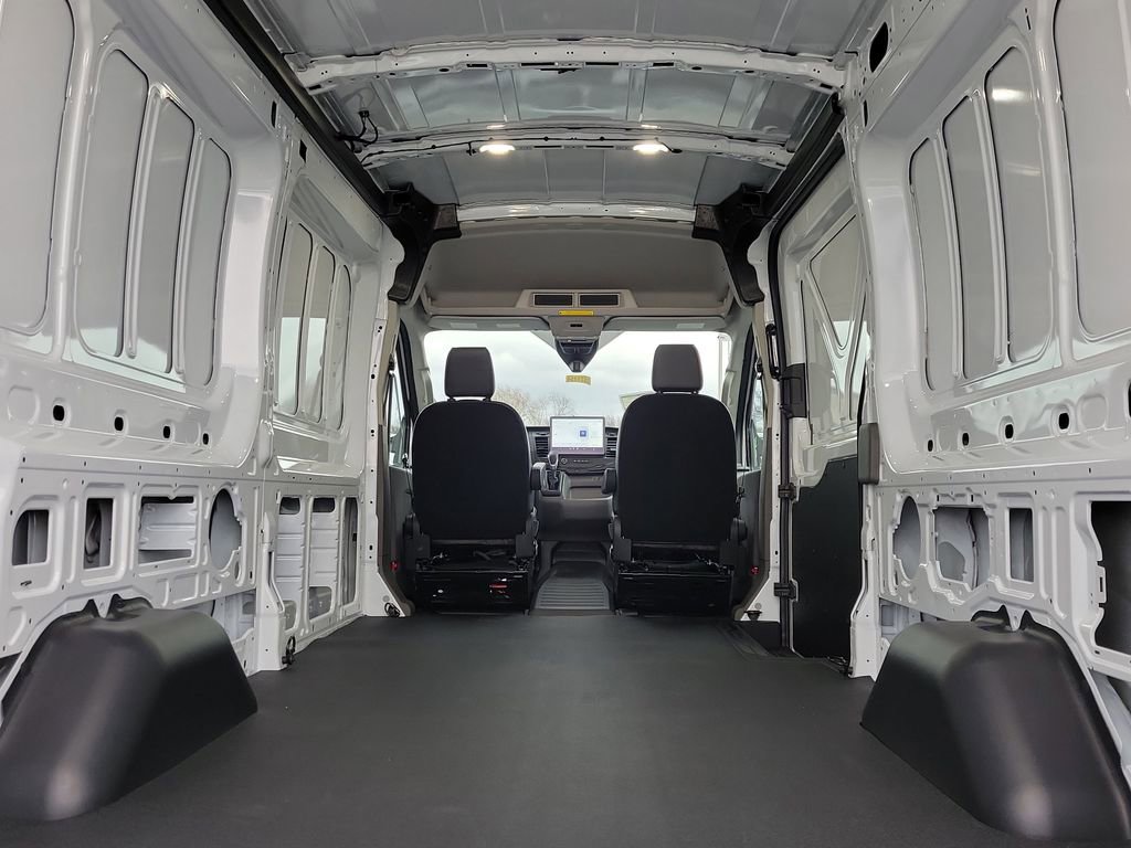 New 2026 Ford Transit 250 148 Medium Roof image 11