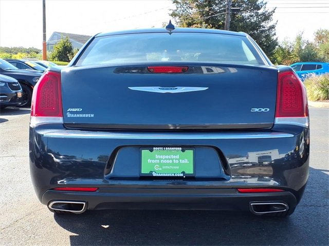 Certified 2019 Chrysler 300 Limited image 4