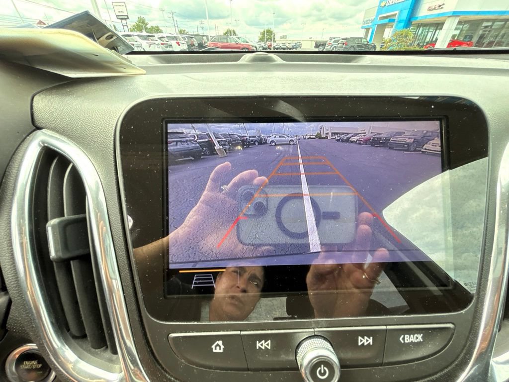 Used 2020 Chevrolet Equinox Premier AWD/4WD image 23