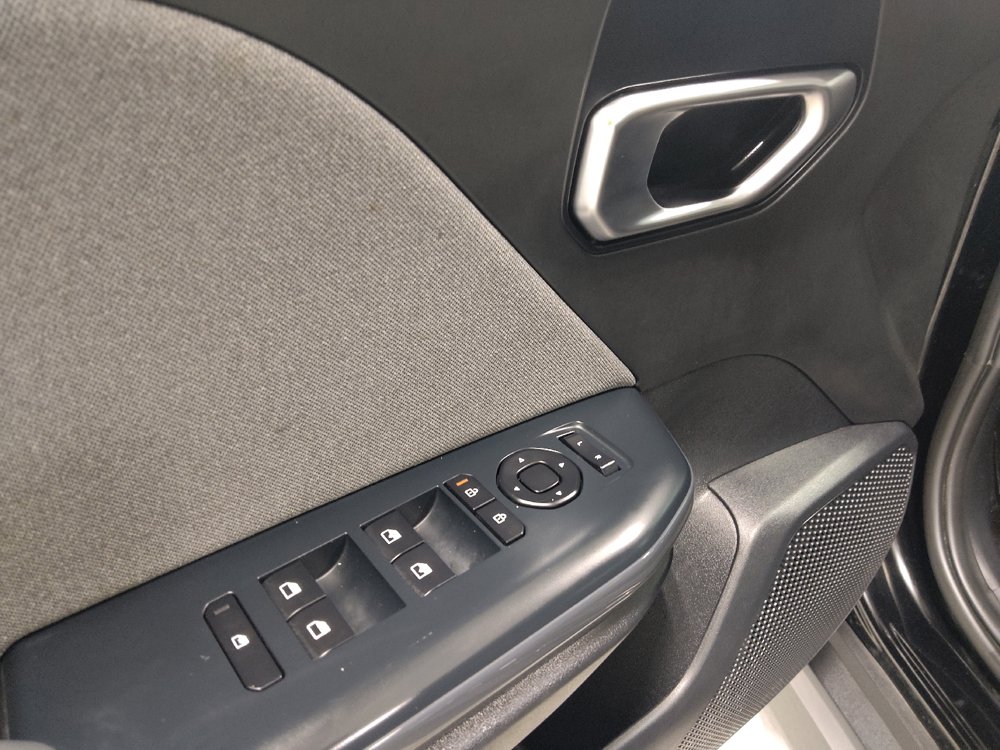 Used 2025 Kia K4 EX FWD image 27