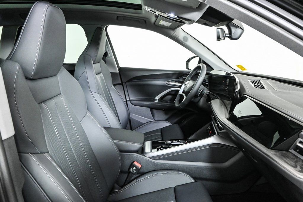 New 2025 Audi Q5 Premium Plus w/ Premium Plus image 23