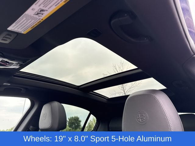 Used 2022 Alfa Romeo Stelvio Ti image 17