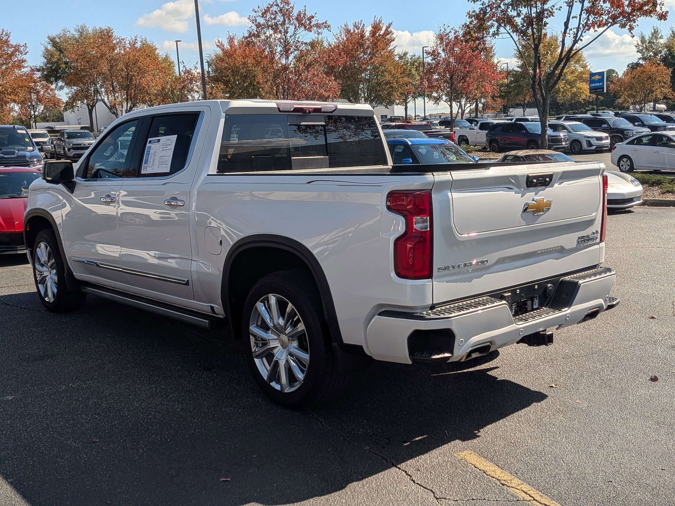 Certified 2023 Chevrolet Silverado 1500 High Country AWD/4WD image 7